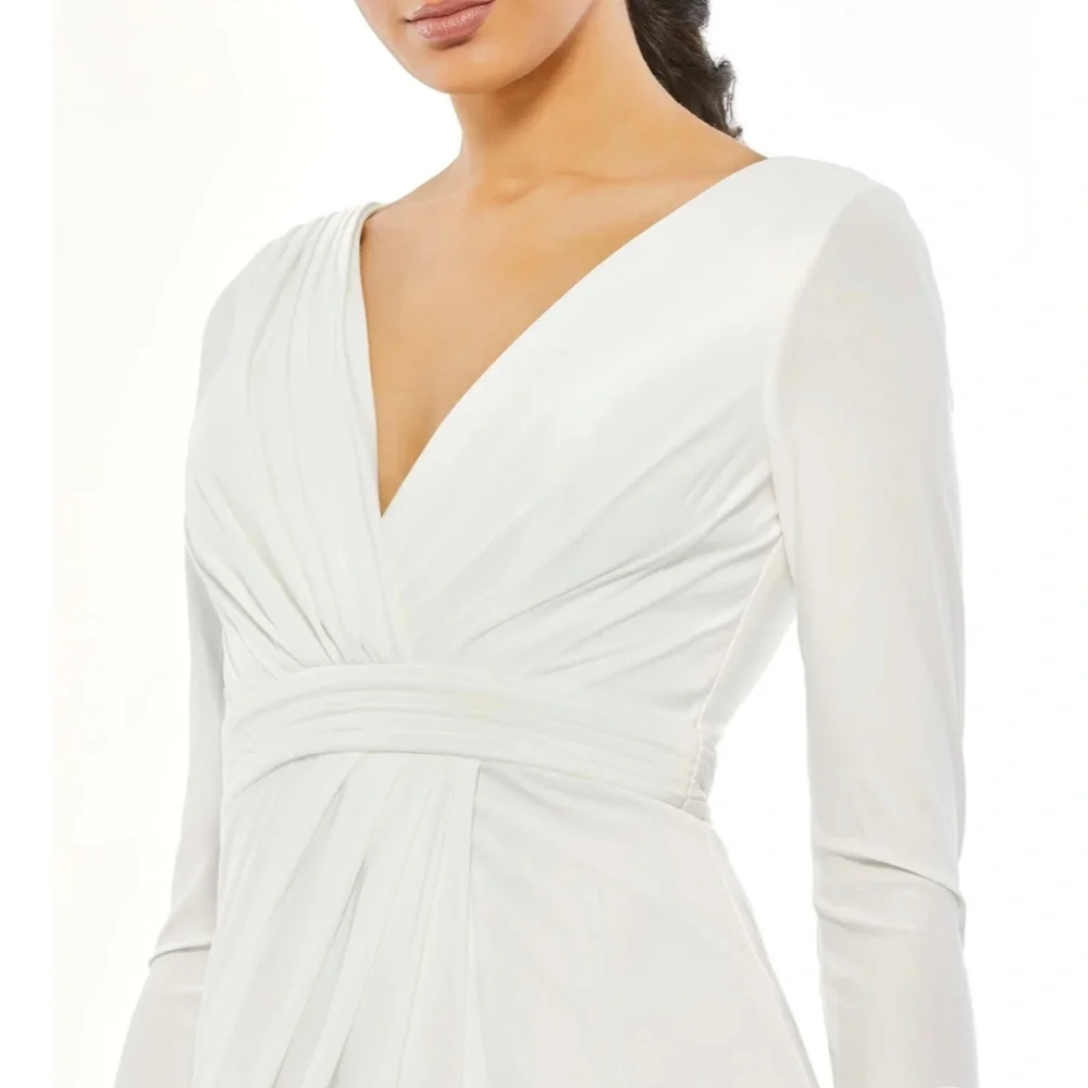 NWT Mac Duggal V-NECK LONG SLEEVE HIGH SLIT WOMEN GOWN sz 8 - Picture 3 of 12